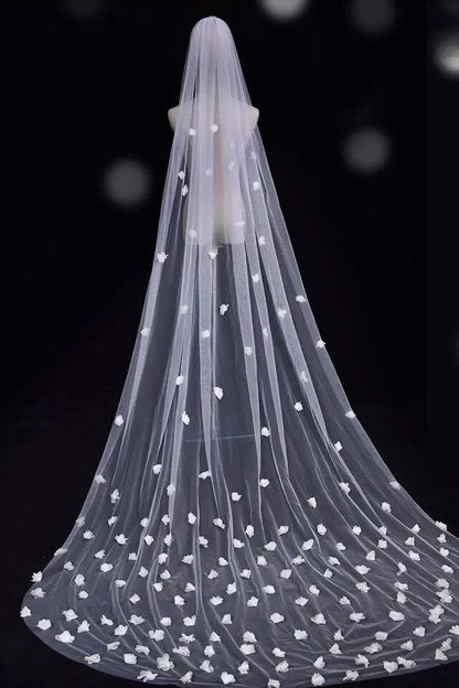Veil With 3D Elements, 3D Ivory White Veil, Pearl &3D Flower Veil, 1 Tier Veil, Floral Veil, Cathedral Veil, Custom Veil, 3D Flower Veil